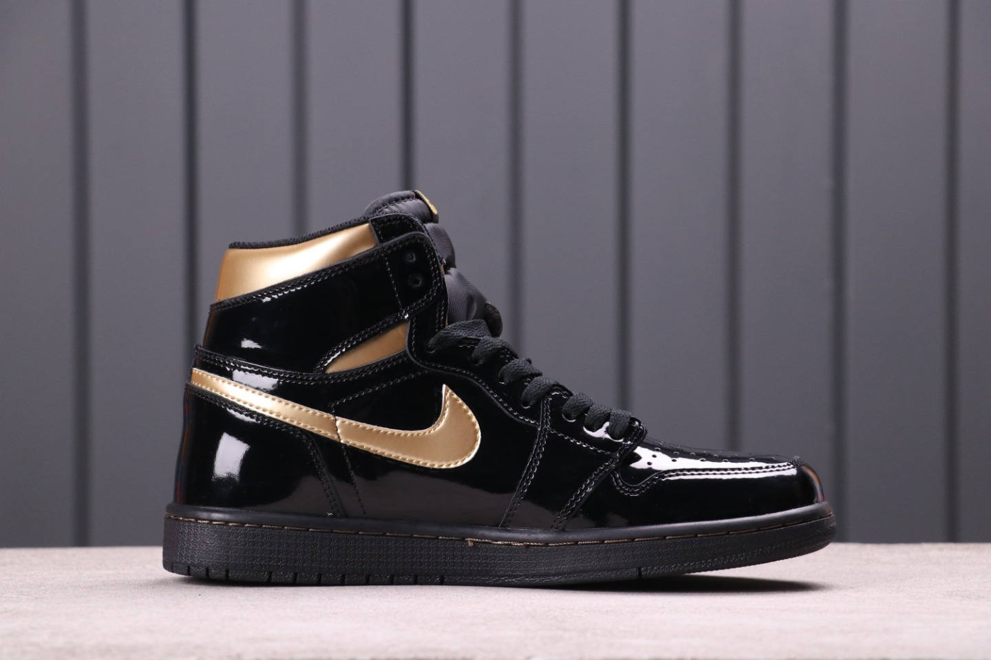 62USD Air Jordan 1 High OG 555088-032 36-47.5