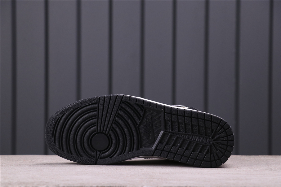 62USD Air Jordan 1 Retro Mid OG 852542-007 36-46