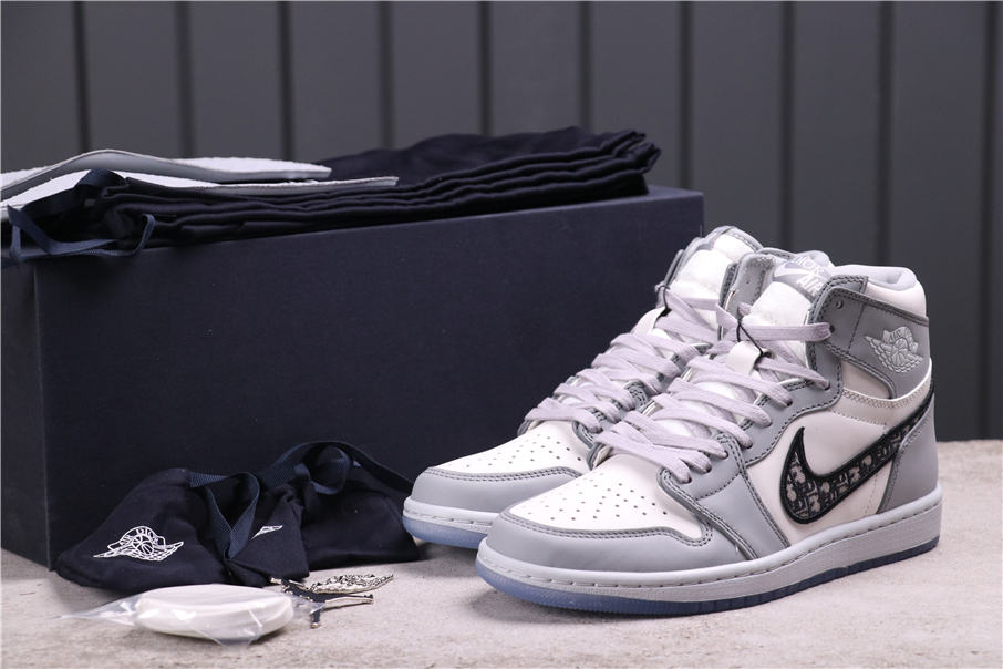 67USD Dior x Air Jordan 1 High CN8607-002 40-47.5