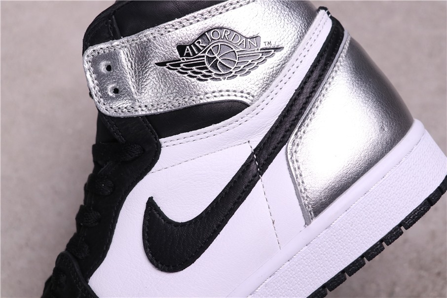 71$USD Air Jordan 1 High OG Silver Toe CD0461-001 36-47.5