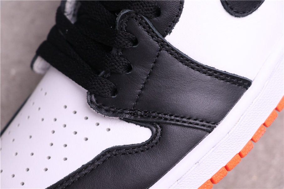 76USD Air Jordan 1 High OG Hyper Royal 555088-180 36-47.5