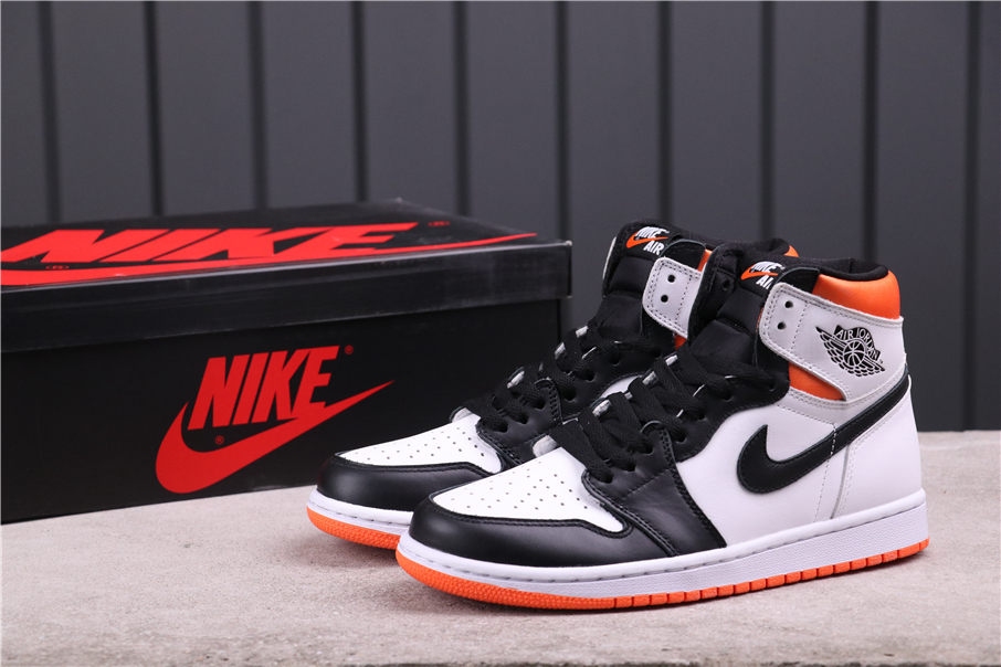 76USD Air Jordan 1 High OG Hyper Royal 555088-180 36-47.5
