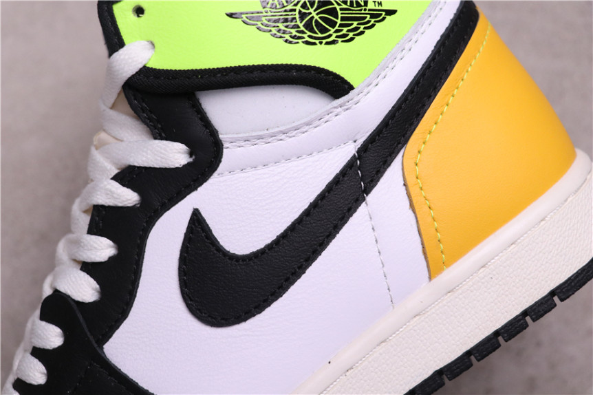 78$USD Air Jordan 1 High OG Volt Gold 555088-118 36-47.5