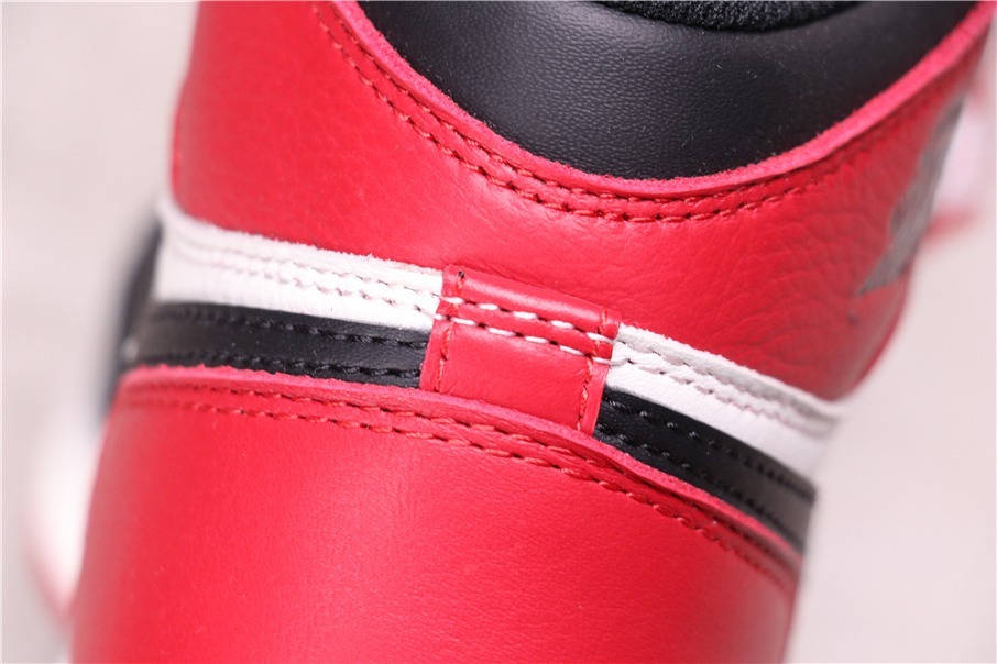 84USD Air Jordan 1 High OG Bred Toe 555088-610 36-46