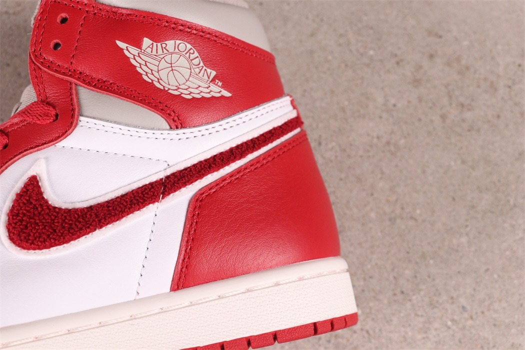 $88 Air Jordan 1 High OG Chenille DJ4891-061 Size 36-44.5