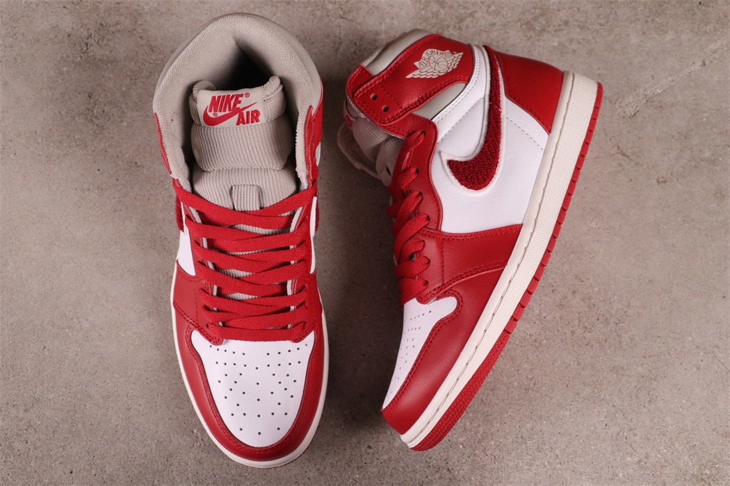 $88 Air Jordan 1 High OG Chenille DJ4891-061 Size 36-44.5