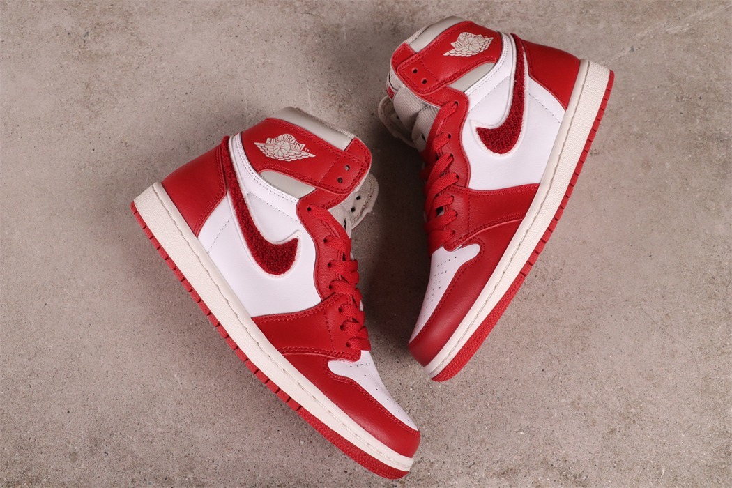 $88 Air Jordan 1 High OG Chenille DJ4891-061 Size 36-44.5