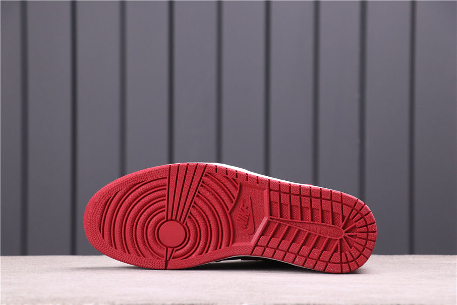 89USD Air Jordan 1 HIGH 555088-00140.5-47.5