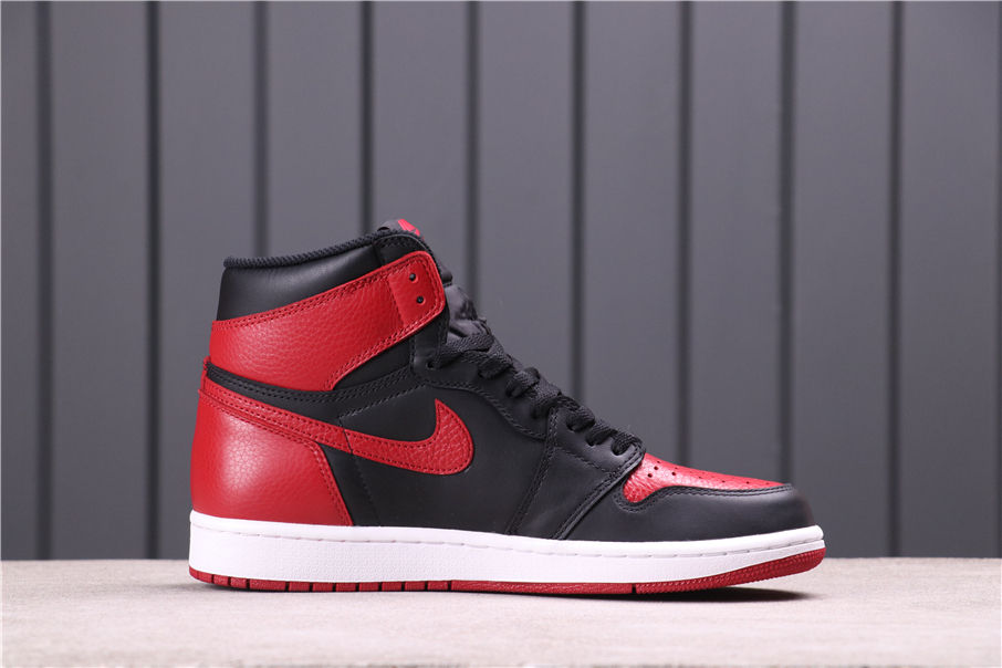 89USD Air Jordan 1 HIGH 555088-00140.5-47.5