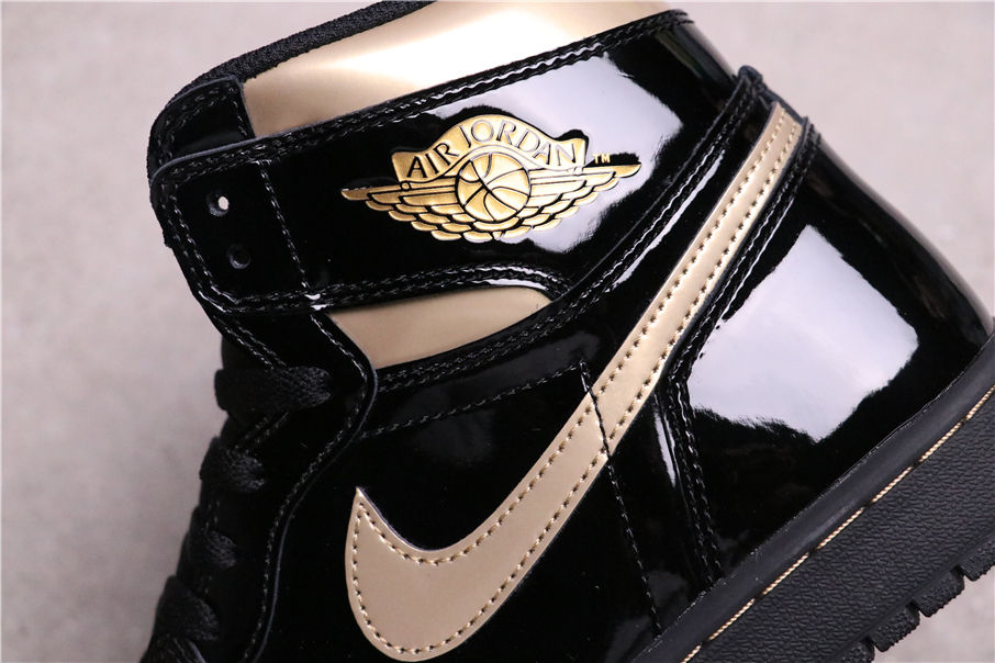 89USD Air Jordan 1 High OG 555088-03240.5-47.5