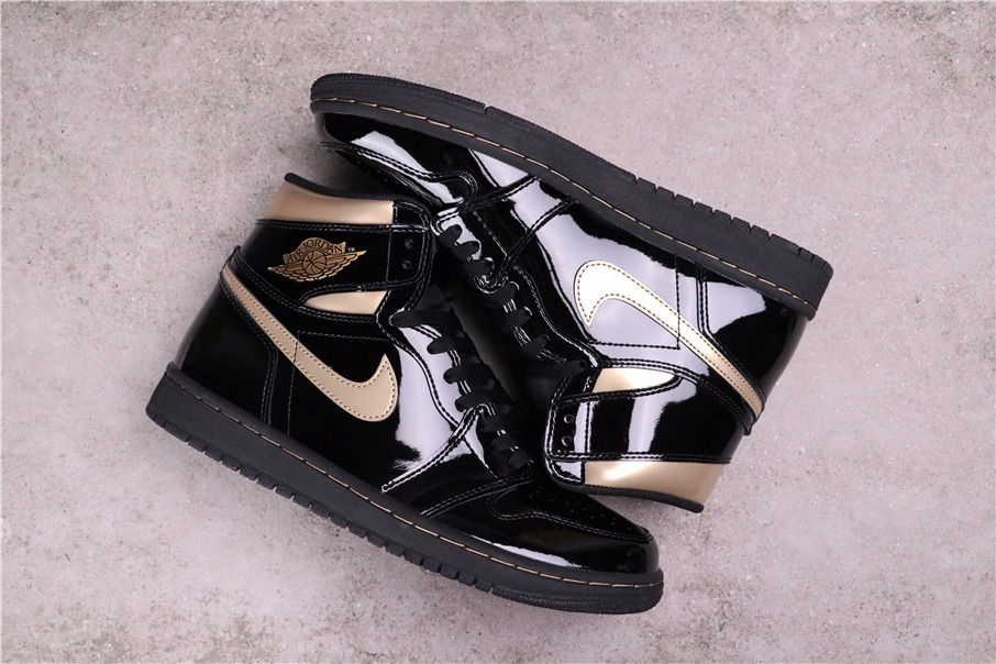 89USD Air Jordan 1 High OG 555088-03240.5-47.5