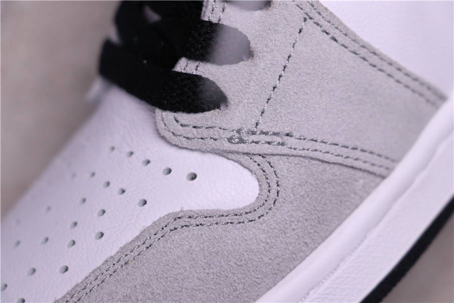 89USD Air Jordan 1 Light Smoke Grey 555088-126 40.5-47.5