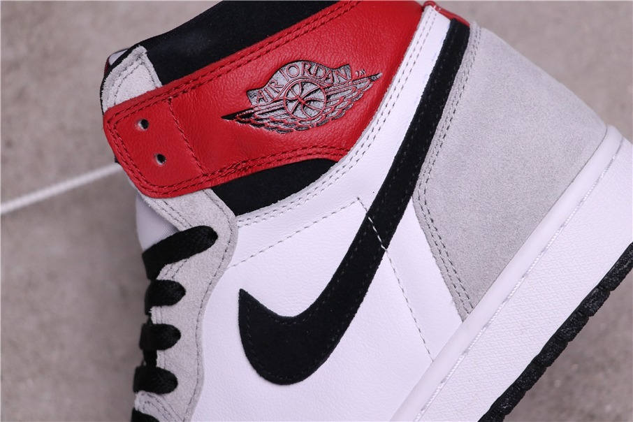 89USD Air Jordan 1 Light Smoke Grey 555088-126 40.5-47.5