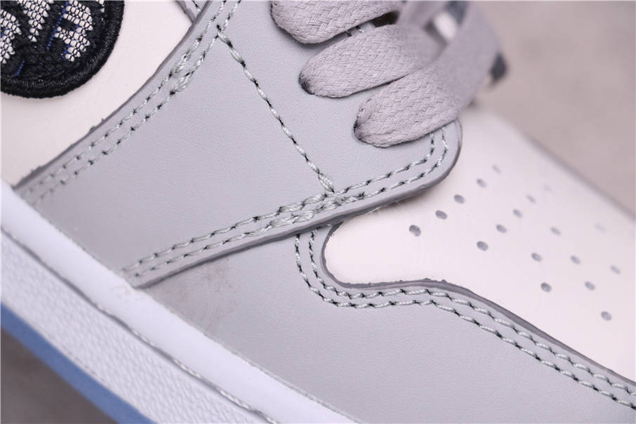 89USD Dior x Air Jordan 1 High CN8607-002 36-47.5