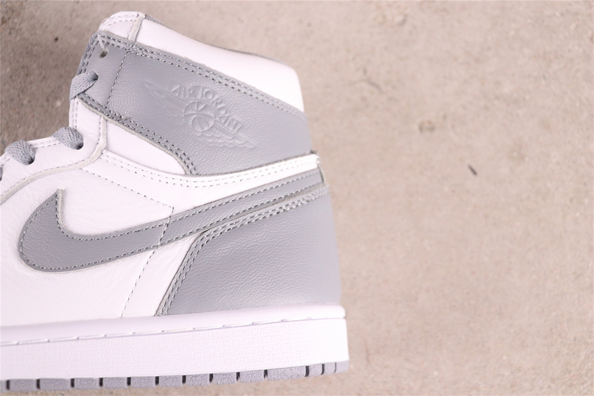 US$44 Air Jordan 1 High OG Stealth 555088-037 山羊 Size 36-47.5