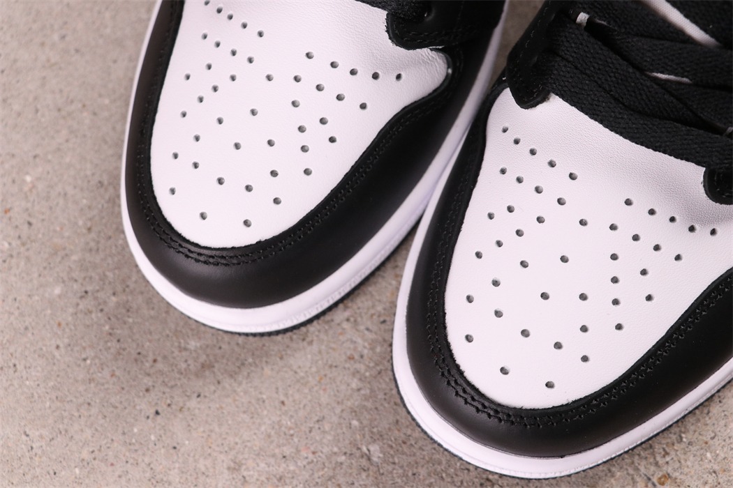US$57 Air Jordan 1 High OG 555088-010 Size 36-47.5