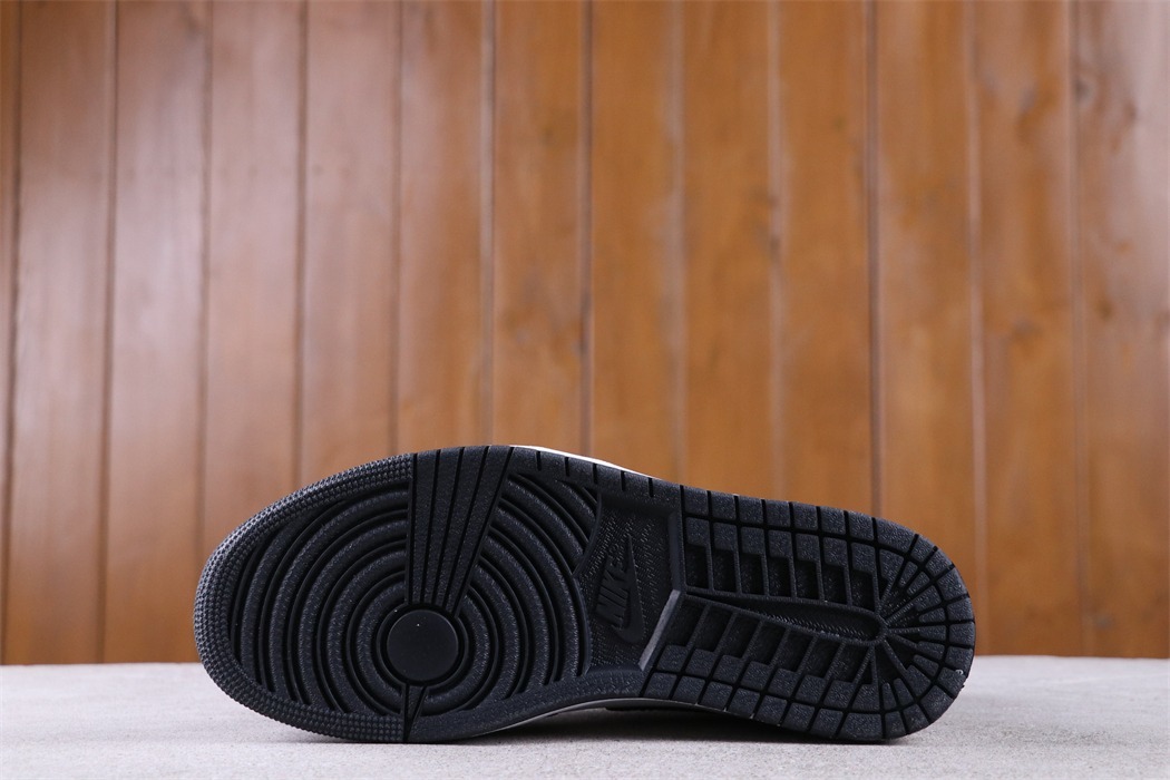 US$57 Air Jordan 1 High OG 555088-010 Size 36-47.5