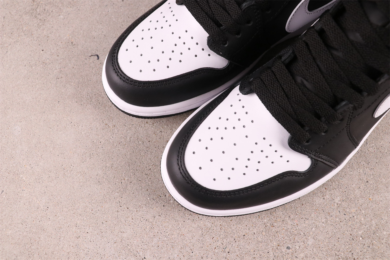US$57 Air Jordan 1 High OGReverse Panda DZ5485-010 Size 36-46