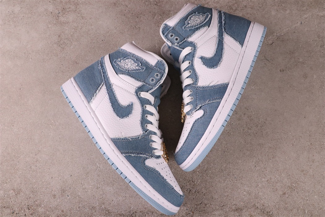 US$62 Air Jordan 1 High OG DM9036-104 Size 40-47.5