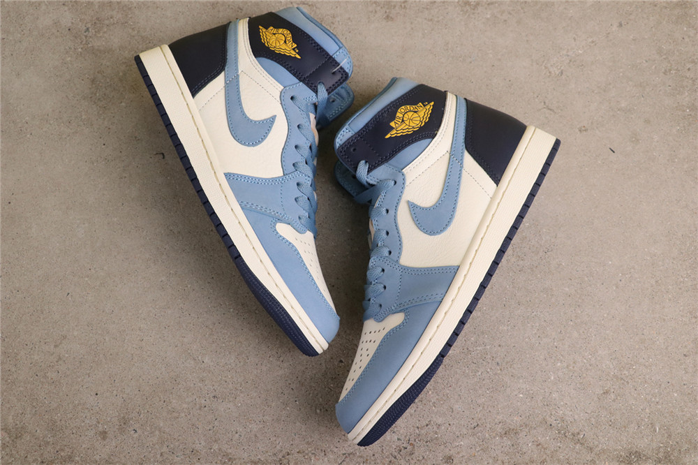 US$62 Air Jordan 1 High OG First in Flight FD2596-400 Size 40-47.5