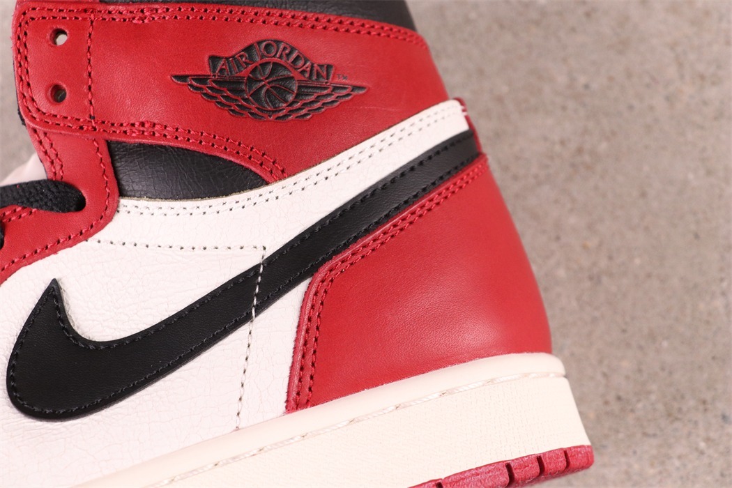 US$79 Air Jordan 1 High OG Chicago DZ5485-612 Size 40-47.5