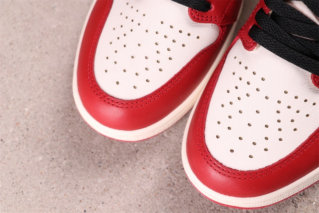 US$79 Air Jordan 1 High OG Chicago DZ5485-612 Size 40-47.5