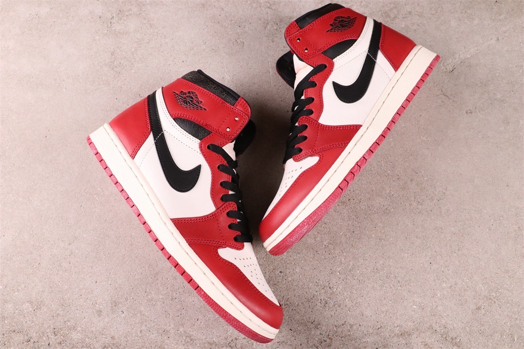 US$79 Air Jordan 1 High OG Chicago DZ5485-612 Size 40-47.5