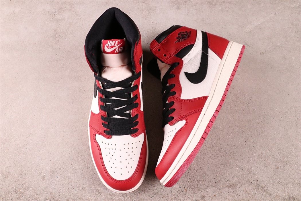 US$79 Air Jordan 1 High OG Chicago DZ5485-612 Size 40-47.5