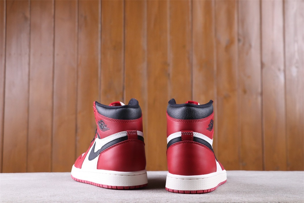 US$79 Air Jordan 1 High OG Chicago DZ5485-612 Size 40-47.5