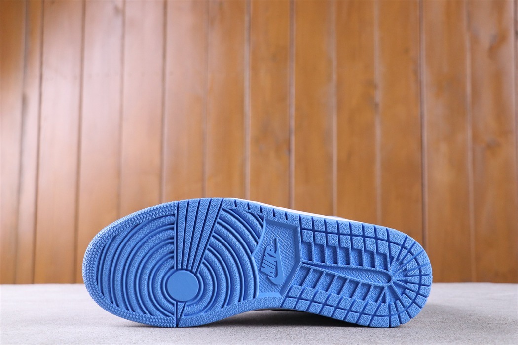 US$80 Air Jordan 1 High “University Blue” 555088-134Size 36-47.5