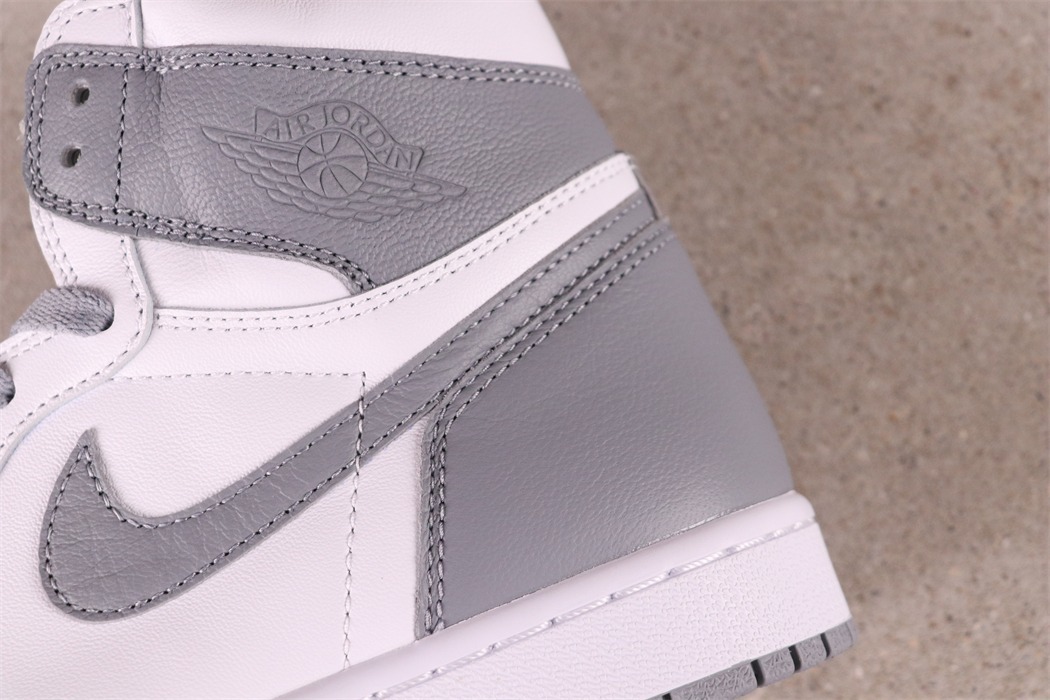 US$88 Air Jordan 1 High OG 555088-037 Size 40-47.5
