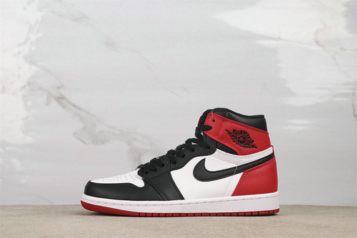 ????USD$57 Air Jordan 1 OG High “Black Toe”  Style：555088-125