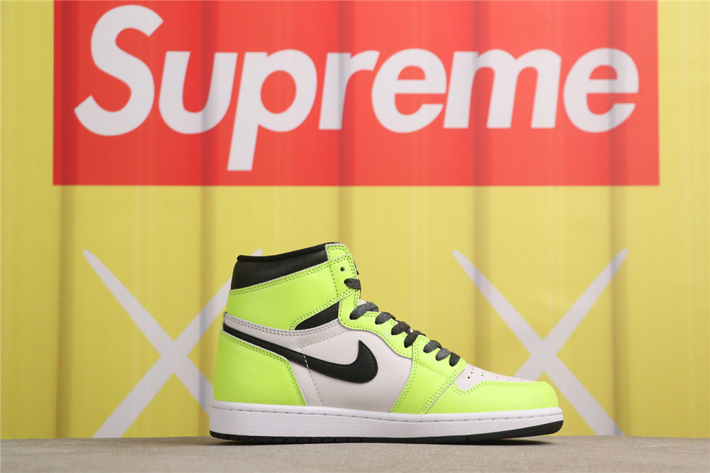 USD$79 Air Jordan 1 High OG Volt 555088-702 荧光绿 Size 40-47.5