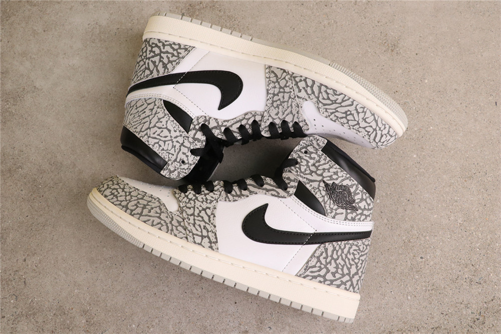 USD$79 Air Jordan 1 High OG White Cement DZ5485-052 白水泥 Size 40-47.5
