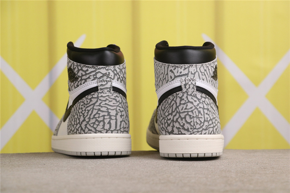 USD$79 Air Jordan 1 High OG White Cement DZ5485-052 白水泥 Size 40-47.5
