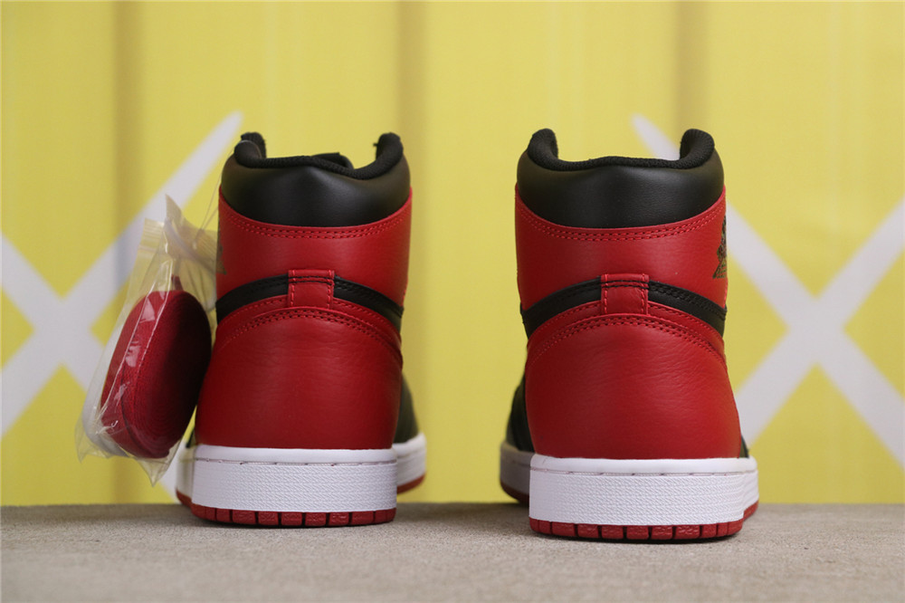 USD$79 Air Jordan 1 OG High Banned 555088-001 黑红禁穿 Size 36-47.5