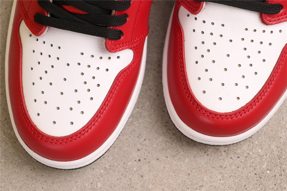 USD$79 Air Jordan 1 Satin Snake CD0461-601 缎蛇 Size 40-47.5