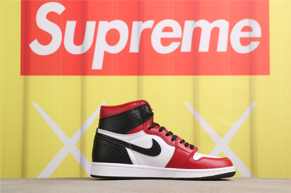 USD$79 Air Jordan 1 Satin Snake CD0461-601 缎蛇 Size 40-47.5