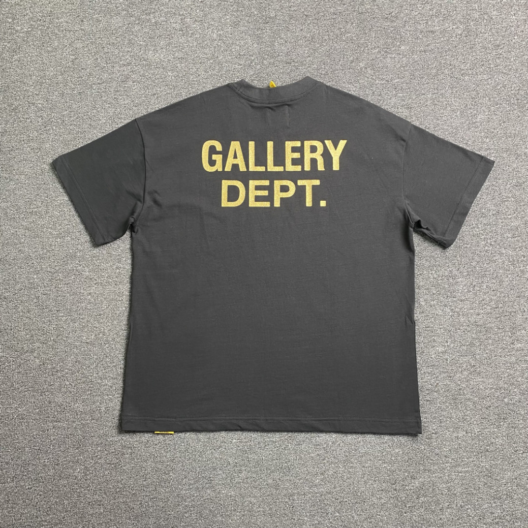 Gallery Dept. SKELETON BEACH T-shirt