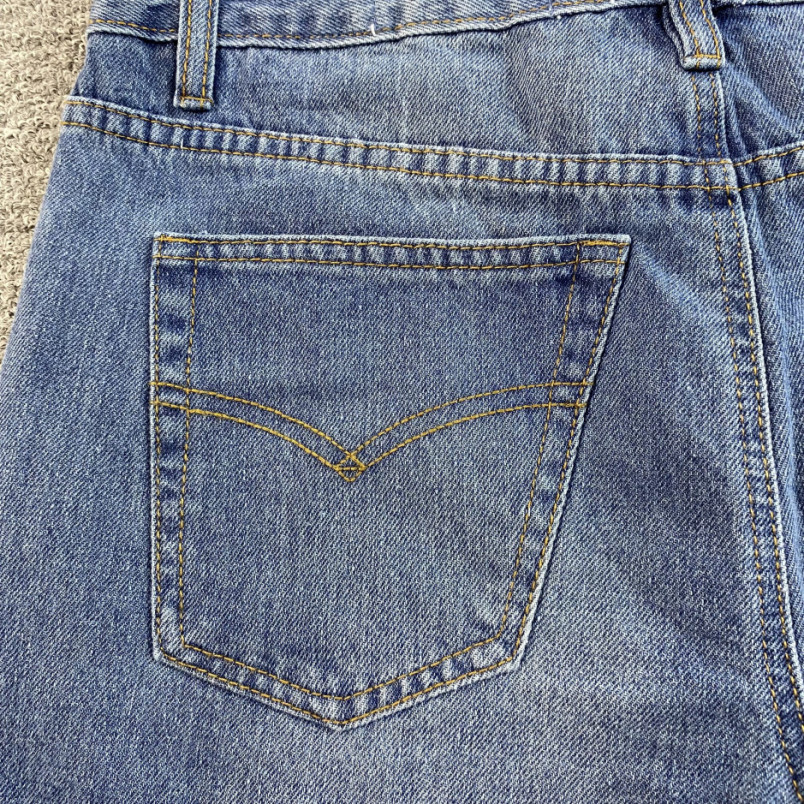 GALLERY DEPT.   Short