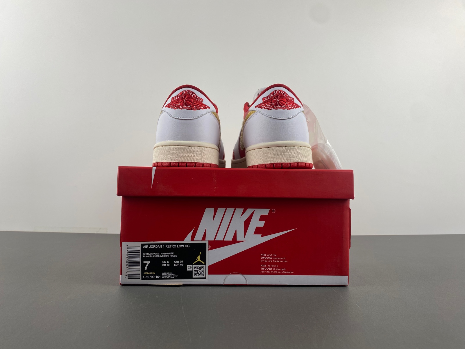38USD R版Air Jordan 1 Low 白金红色 低帮 货号CZ0790-161 EU SIZE 36-46 US W5.5-M12 38USD R版Air Jordan 1 Low 白金红色 低帮 货号CZ0790-161 EU SIZE 36-46 US W5.5-M12