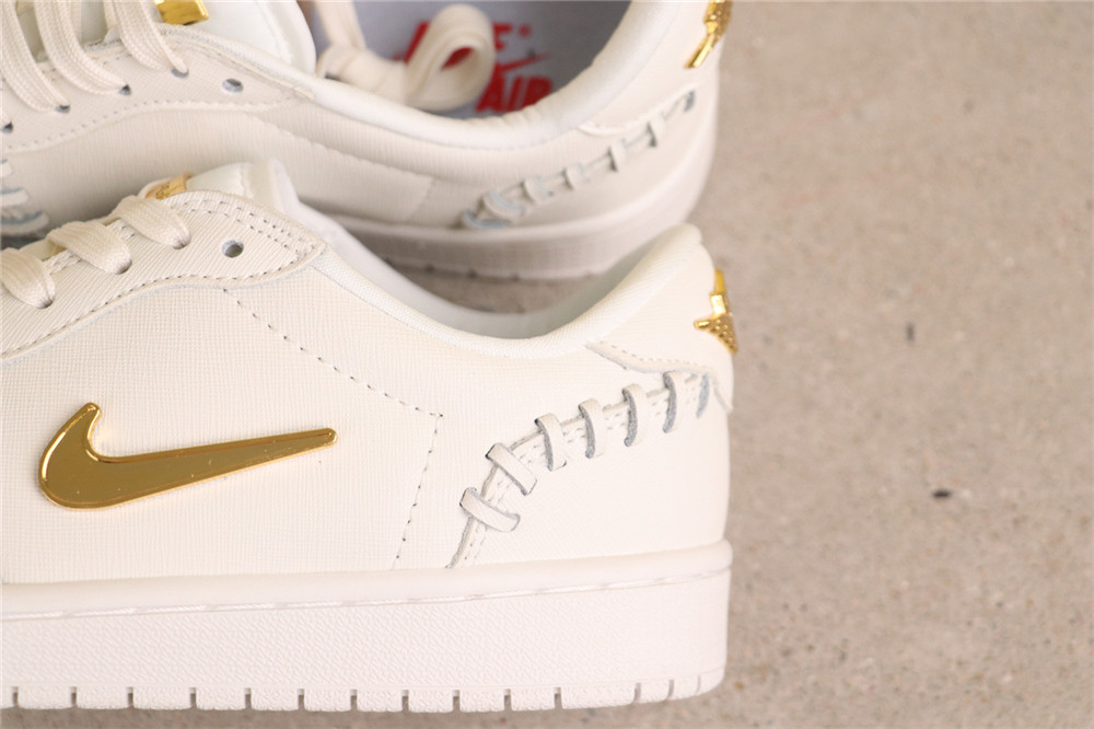 US$31 Air Jordan 1 Low Methor of Make FN5032-100 纯白小金钩 Size 36-47.5