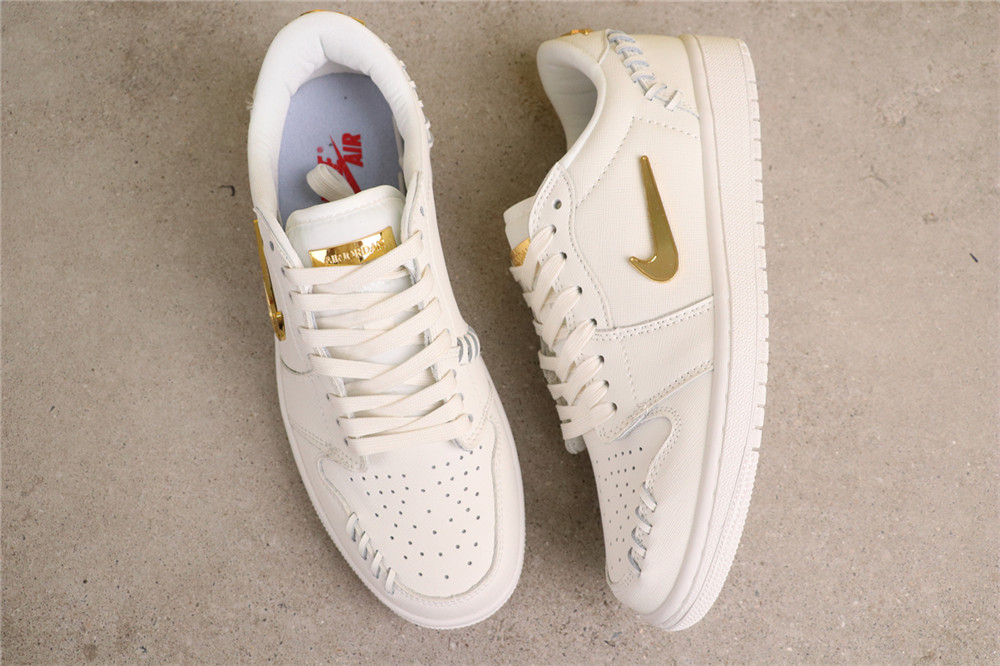 US$31 Air Jordan 1 Low Methor of Make FN5032-100 纯白小金钩 Size 36-47.5