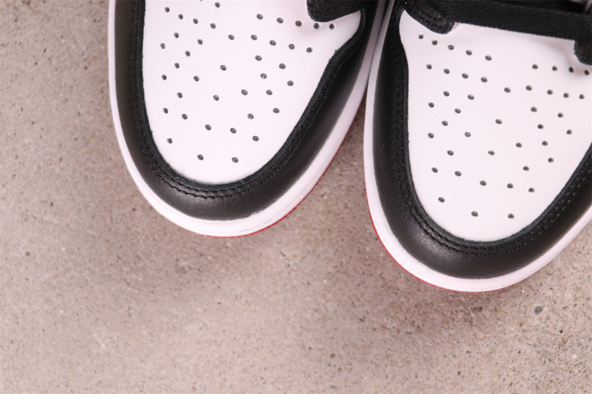 US$31 Air Jordan 1 Low OG Black Toe CZ0790-106 EU Size 40-47.5 US$31 Air Jordan 1 Low OG Black Toe CZ0790-106 EU Size 40-47.5