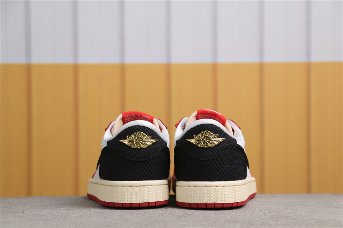 US$31 Trophy Room x Air Jordan 1 Low OG FN0432-100 丝绸芝加哥 Size 36-46 则 US$31 Trophy Room x Air Jordan 1 Low OG FN0432-100 丝绸芝加哥 Size 36-46 则