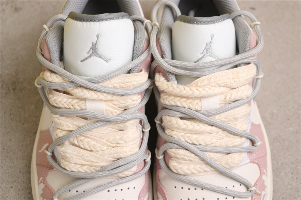 US$40 Air Jordan 1 Low 553558-053 绑带解钩藤蔓甜妹 Size 36-41（ 36 36.5 37.5 38 38.5 39 40 40.5 41）
