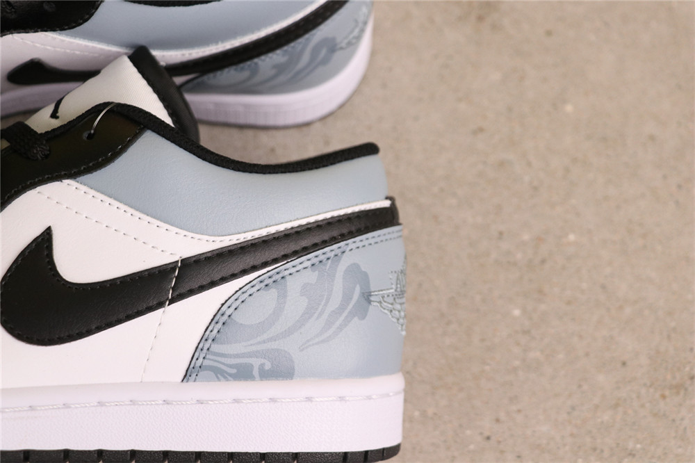 US$40 Air Jordan 1 Low 553558-132 岔寂之地 Size 36-46( 36 36.5 37.5 38 38.5 39 40 40.5 41 42 42.5 43 44 US$40 Air Jordan 1 Low 553558-132 岔寂之地 Size 36-46( 36 36.5 37.5 38 38.5 39 40 40.5 41 42 42.5 43 44