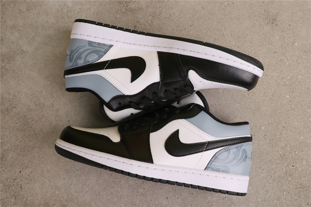 US$40 Air Jordan 1 Low 553558-132 岔寂之地 Size 36-46( 36 36.5 37.5 38 38.5 39 40 40.5 41 42 42.5 43 44 US$40 Air Jordan 1 Low 553558-132 岔寂之地 Size 36-46( 36 36.5 37.5 38 38.5 39 40 40.5 41 42 42.5 43 44