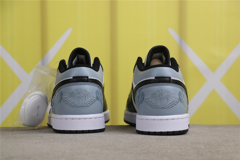 US$40 Air Jordan 1 Low 553558-132 岔寂之地 Size 36-46( 36 36.5 37.5 38 38.5 39 40 40.5 41 42 42.5 43 44 US$40 Air Jordan 1 Low 553558-132 岔寂之地 Size 36-46( 36 36.5 37.5 38 38.5 39 40 40.5 41 42 42.5 43 44