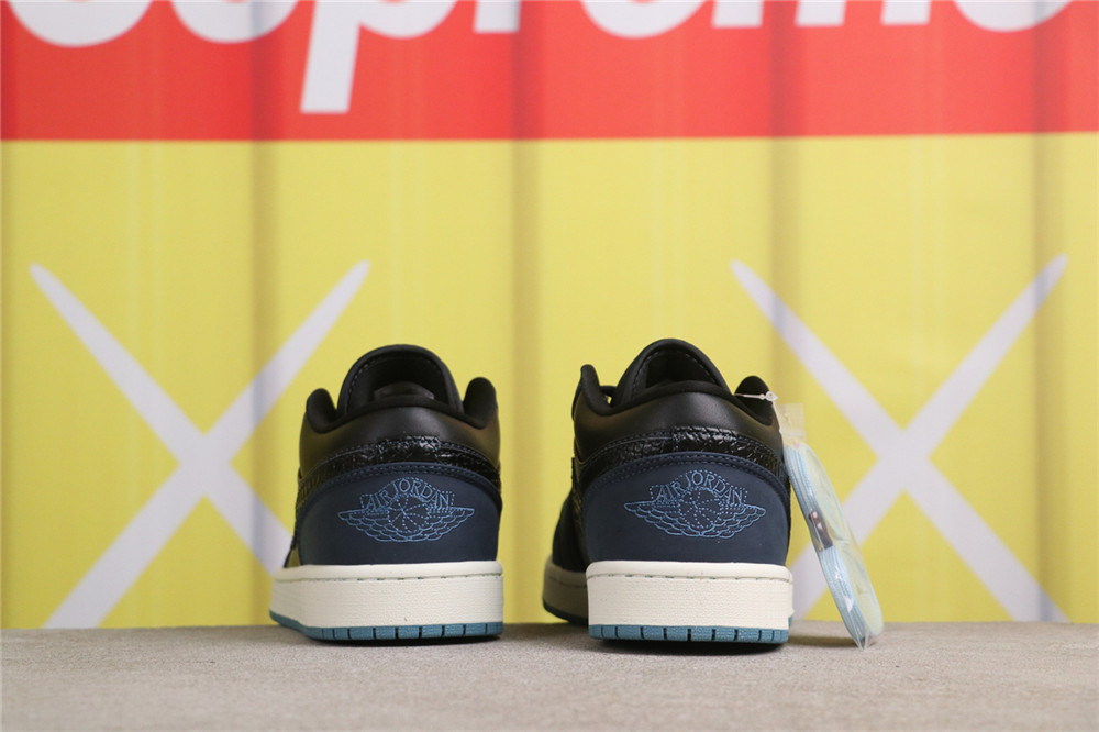 US$40 Air Jordan 1 LowFJ5478-010 黑蓝蛇纹勾 Size 36-46